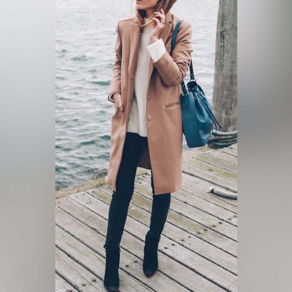 French Connection Wool Camel Coat with Contrasting Black Collar Size 0/XS